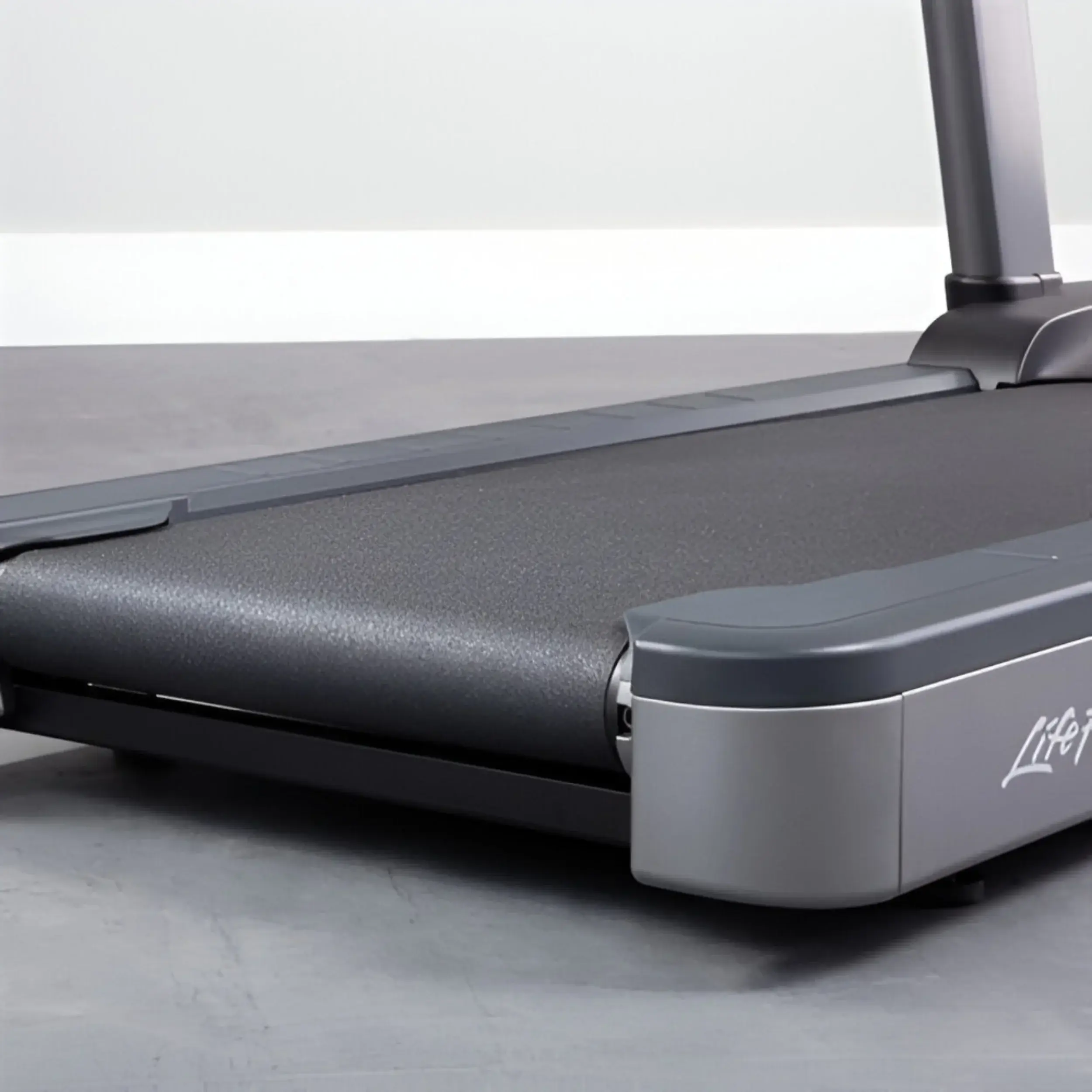 Life Fitness Integrity Treadmill D Base w/ SL Console (Remanufactured) - Image 3