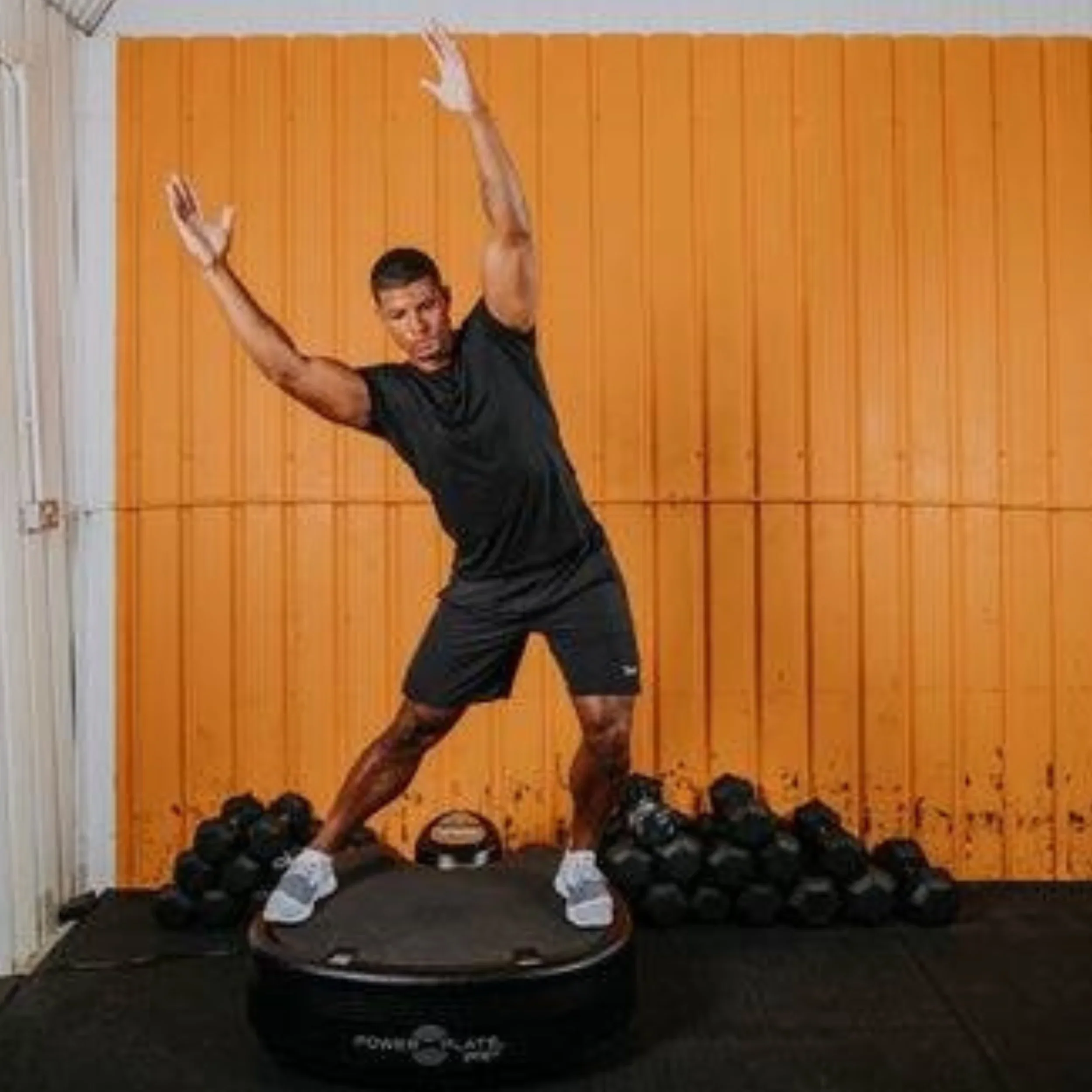 Power Plate Pro5 HP - Matte Black (New) - Image 4